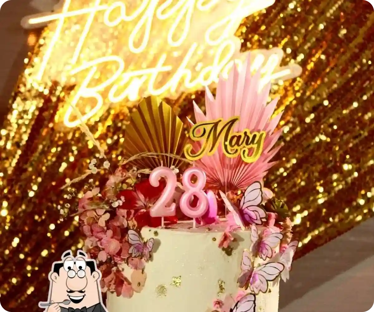 Tort personalizat pentru aniversare